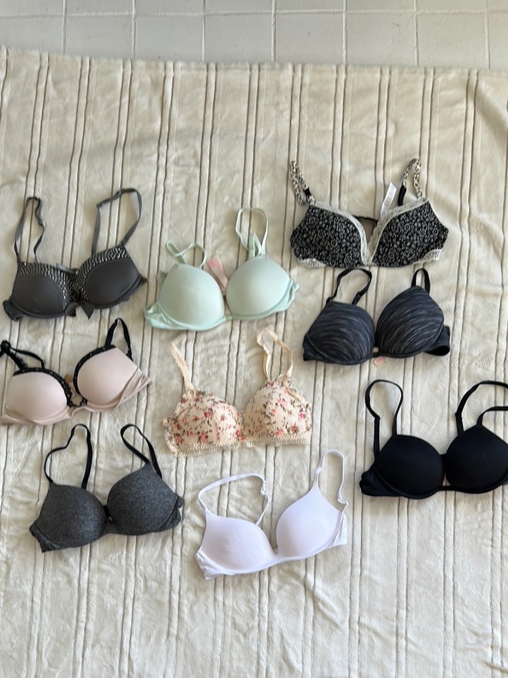 intimissimi Mixed Color Everyday Bras - Black, White, Gray, Mint, Cream, Floral